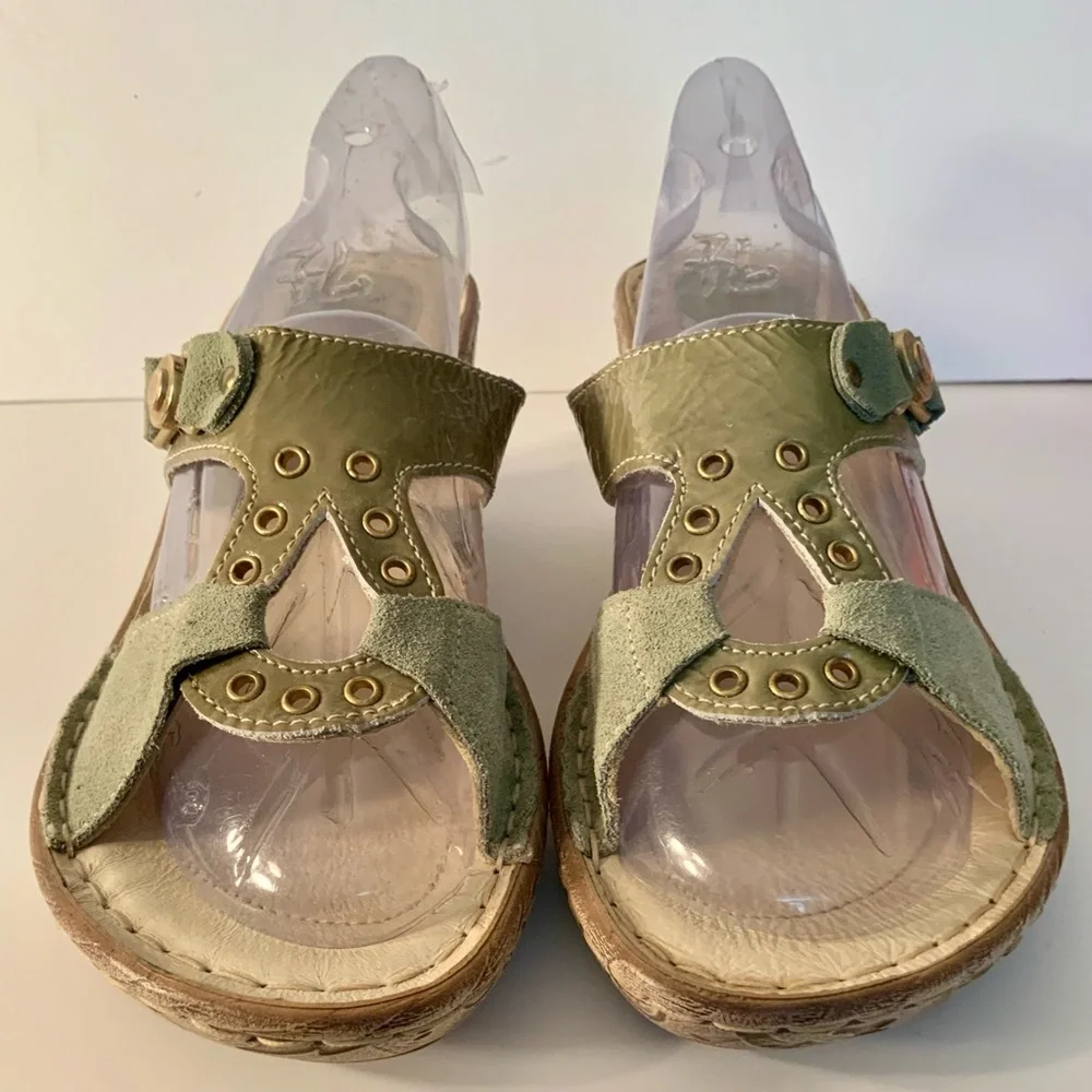 Look new…SPRING STEP… Leather Sandals